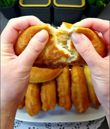 Ви закохаєтесь в цей рецепт назавжди! Найшвидше дріжджове тісто без розстойки на окропі