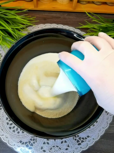 Ділюсь рецептом свого улюбленого манника - дуже смачного, пухнастого, розсипчастого та ароматного!