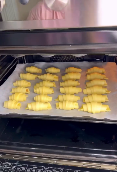 Кращого рецепта ще не зустрічала! Найвдаліше пісочне тісто! Рогалики зі згущеним молоком