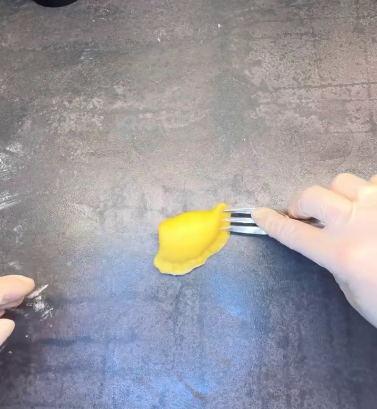 Неймовірно смачне печиво "Хусточки", за смаком нагадують трубочки з білковим кремом - обов'язково спробуйте