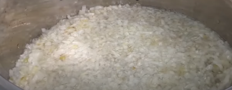 Рецепт-знахідка! Це стане Вашою улюбленою заготовкою! Салат «Оленка» з буряка на зиму – дуже смачний, універсальний і має гарний рубіновий колір