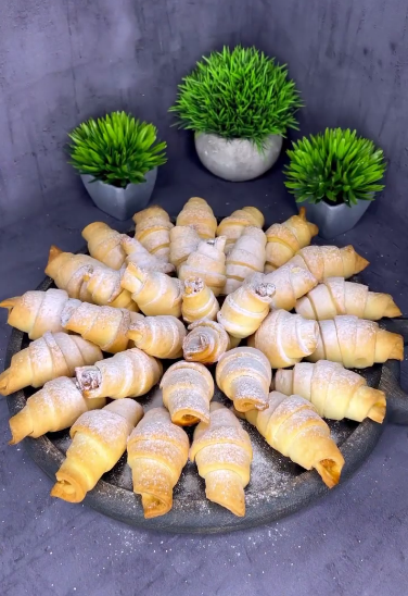 Кращого рецепта ще не зустрічала! Найвдаліше пісочне тісто! Рогалики зі згущеним молоком