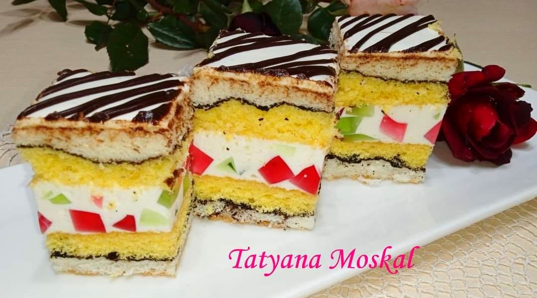 Дуже гарний, яскравий і смачний пляцок з кремом-желе за рецептом української господині