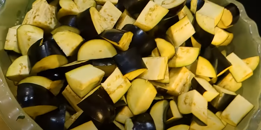 Найсмачніша ікра з баклажанів на зиму! Без оцту та стерилізації! Така заготовка зберігається у квартирі