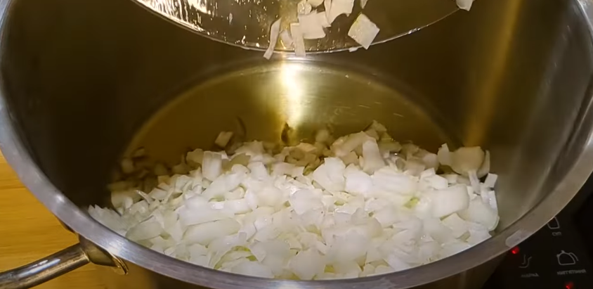 Найсмачніша ікра з баклажанів на зиму! Без оцту та стерилізації! Така заготовка зберігається у квартирі