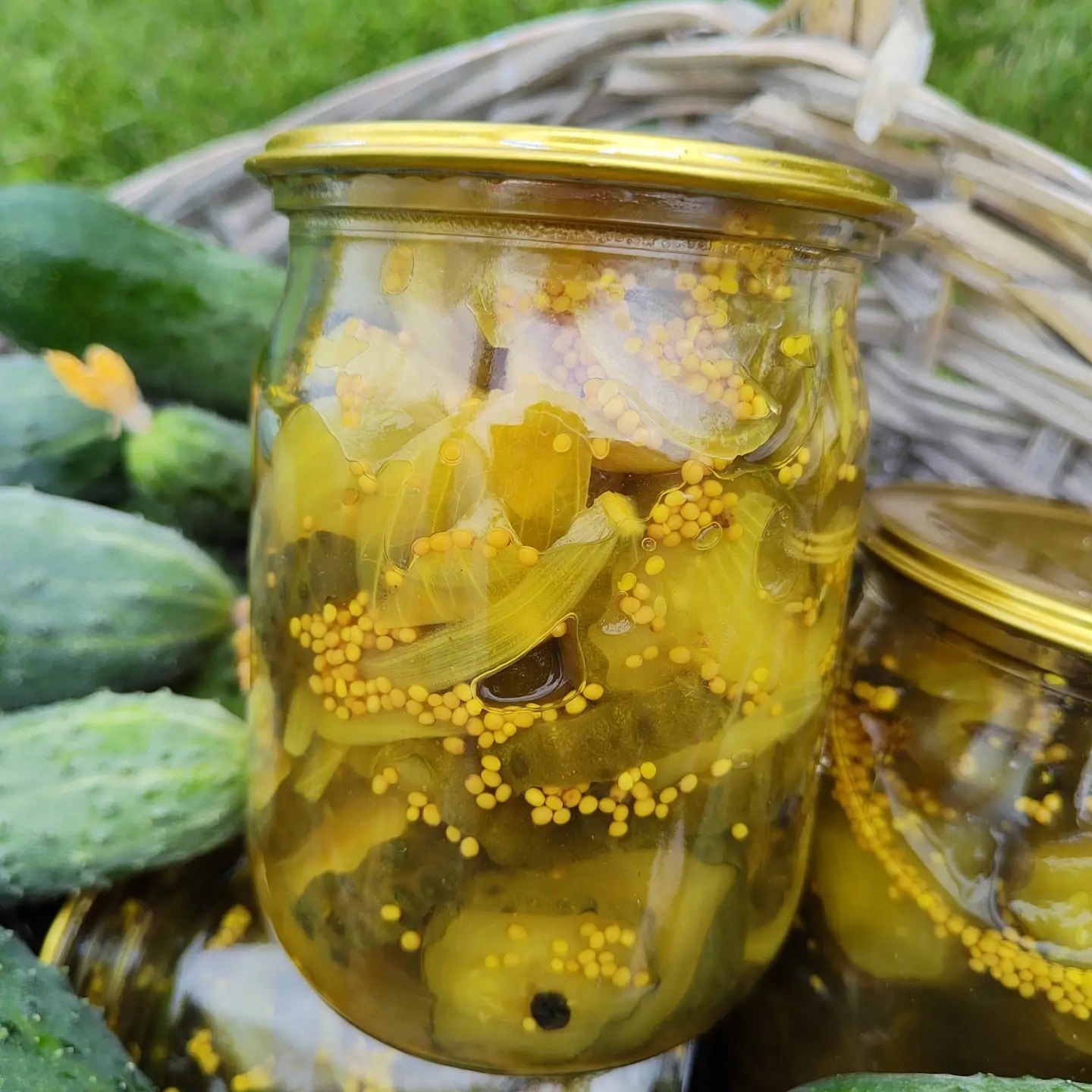 Пікулі з огірків на зиму. Це бутербродні огірочки, ті самі, які додають у сендвічі, гамбургери та бутерброди