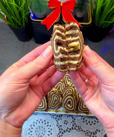 Беру 1 яйце, борошно та ложку какао і готую "гору смакоти до чаю! Дуже смачне та красиве печиво "Зебра"