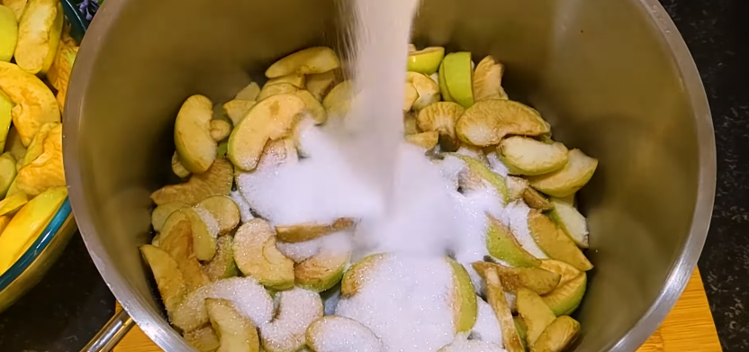 Яблучні часточки як мармелад, пружні як цукати і не розварюються! Прозоре варення із яблук на зиму! Скільки не роби завжди мало!