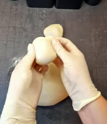 Ви закохаєтесь в цей рецепт назавжди! Найшвидше дріжджове тісто без розстойки на окропі