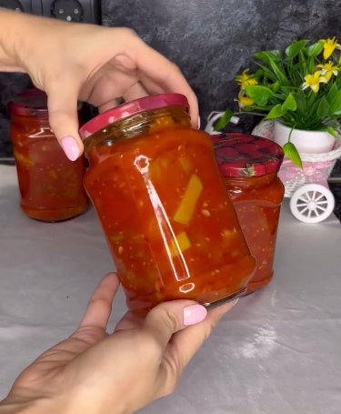 Салат на зиму «Анкл Бенс» - смачний салатик, який взимку точно не буде зайвим на будь-якому столі!