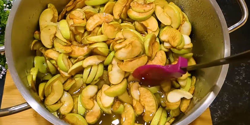 Яблучні часточки як мармелад, пружні як цукати і не розварюються! Прозоре варення із яблук на зиму! Скільки не роби завжди мало!