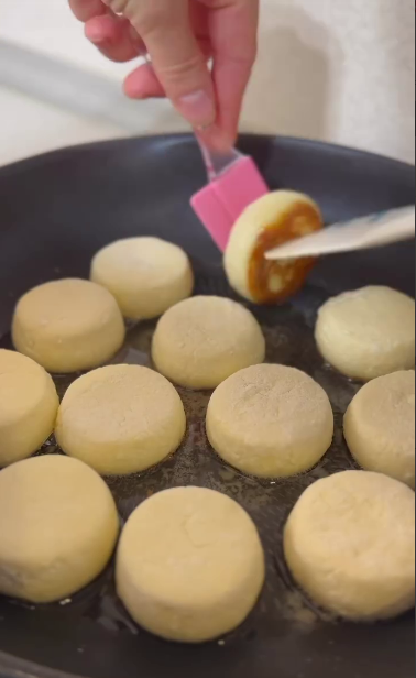 Показую, як приготувати, ті самі ІДЕАЛЬНІ СИРНИКИ, як в ресторанах! Тепер готую тільки так!