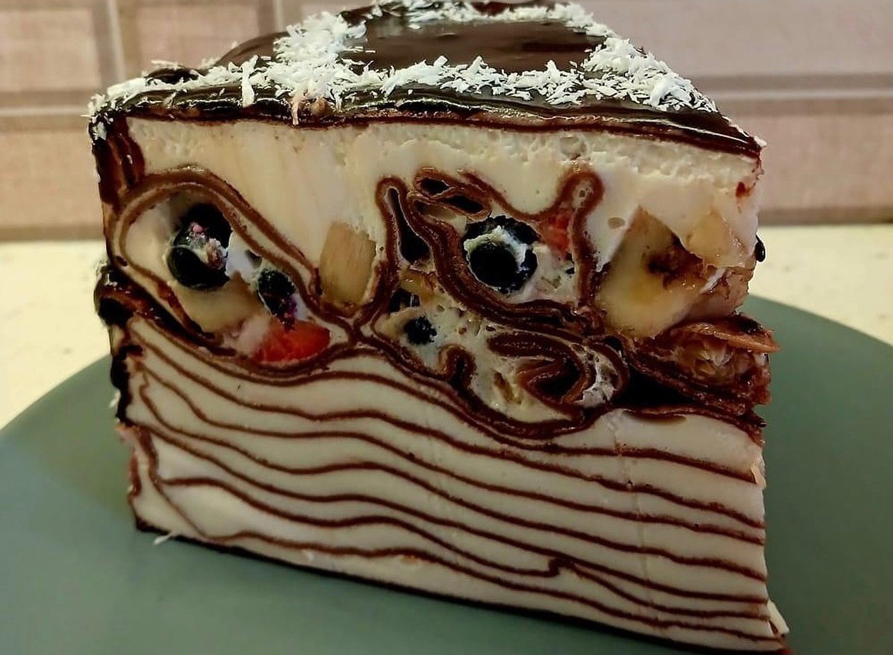 Торт із шоколадних млинців - це дуже смачно! Такий шедевральний десерт Ви зможете приготувати вдома
