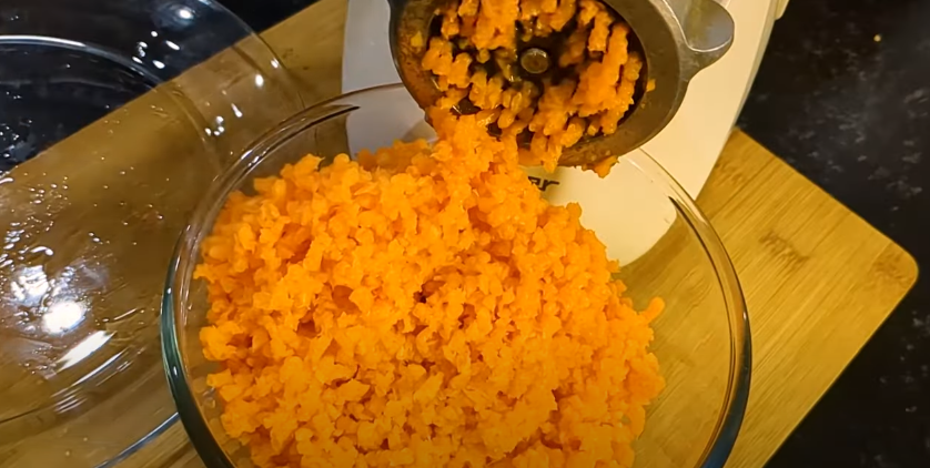 Найсмачніша ікра з баклажанів на зиму! Без оцту та стерилізації! Така заготовка зберігається у квартирі