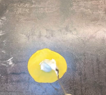 Неймовірно смачне печиво "Хусточки", за смаком нагадують трубочки з білковим кремом - обов'язково спробуйте