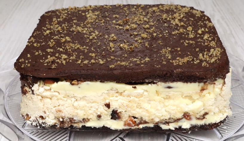 Хрумкий та неймовірно смачний пляцок «Ферреро Роше». Чудовий рецепт від української господині