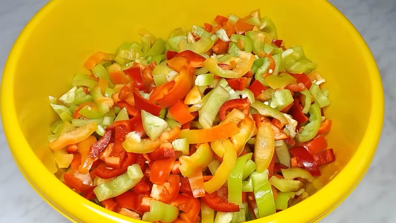 Лечо на зиму без оцту та стерилізації! Найпростіший рецепт смачної заготовки з перцю та помідорів