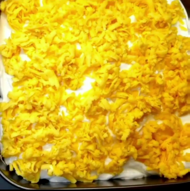 Знаменитий пляцок "Яблука в хмаринках" - дуже смачний пиріг! Ніжне суфле, соковиті яблука та пісочне тісто, ви повинні це спробувати!