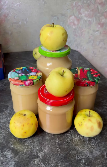 Готую вже кілька років підряд за цим рецептом! Яблучне пюре "Ніжинка" на зиму - це неймовірна смакота!