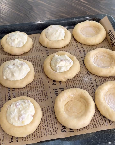 Це кращий рецепт зі всіх, що я пробувала! Ватрушки з сирною начинкою - смачні, ніжні і просто бомбічні!