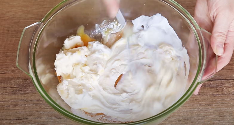 Новинка! Сирне печиво з ніжною начинкою, яке схоже на морозиво. Це дуже просто та швидко, а результат відмінний!