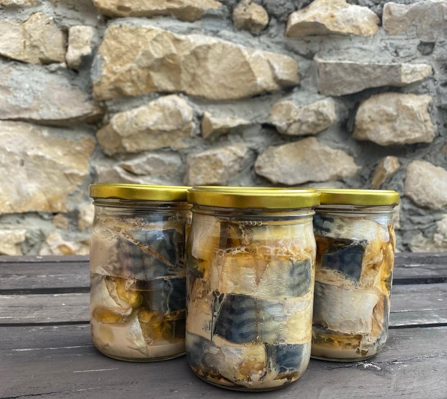 Скумбрія з олією в автоклаві. Це чудовий рецепт перевірений роками! Дуже смачна рибна консерва - магазинна навіть поруч не стоїть!