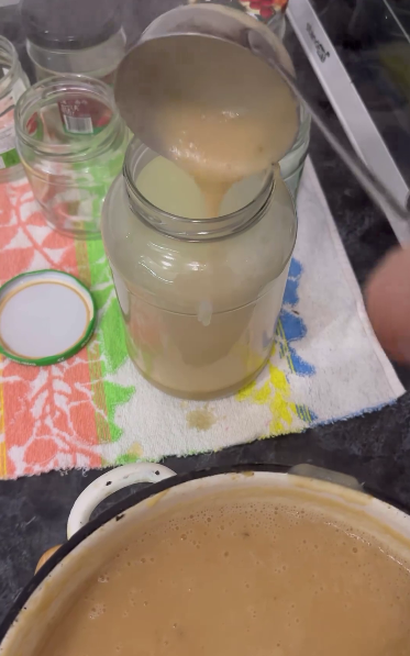 Готую вже кілька років підряд за цим рецептом! Яблучне пюре "Ніжинка" на зиму - це неймовірна смакота!