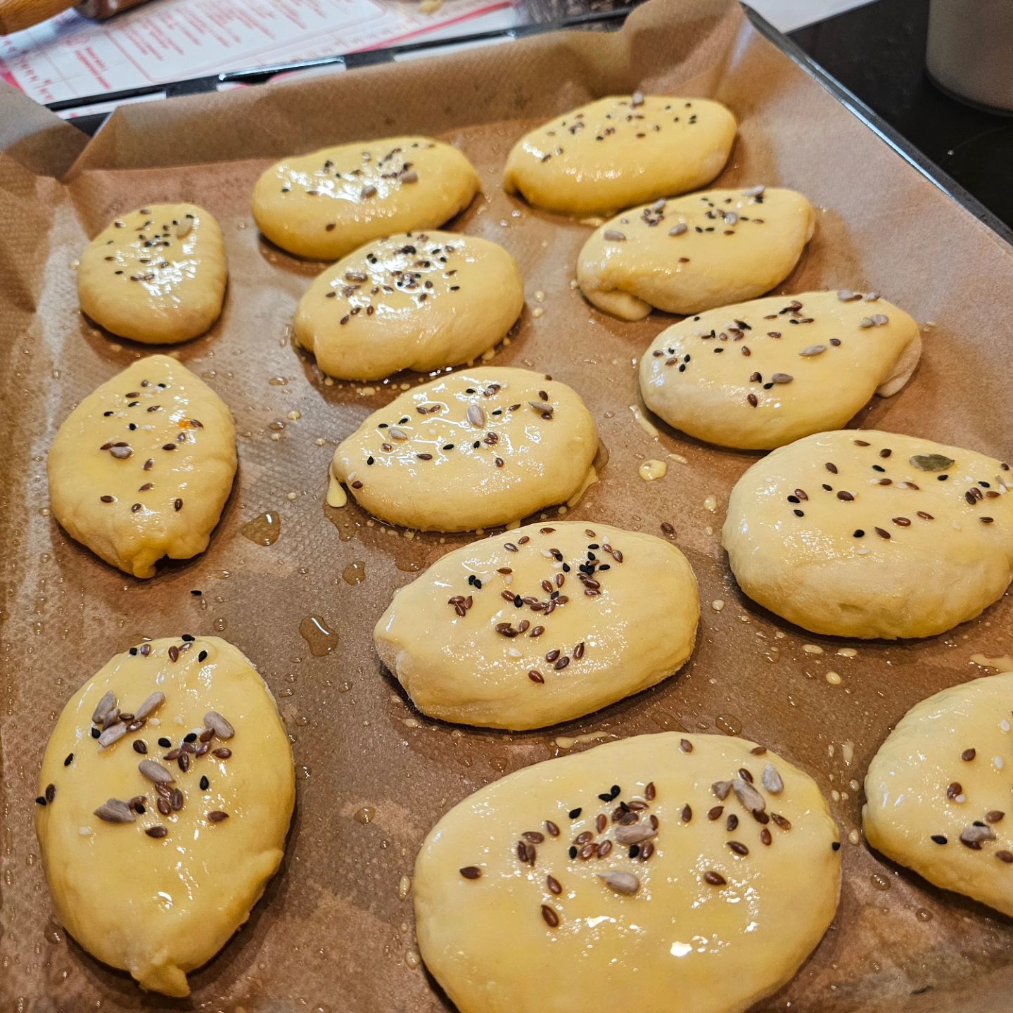 Печені пиріжки з капустою - цей рецепт найпростіший, а випічка виходить найсмачнішою!