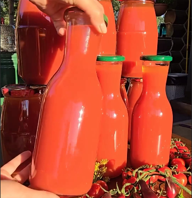 Показую, як я готую смачний томатний сік БЕЗ соковижималки на зиму! Це кращий рецепт з усіх, які я знаю!