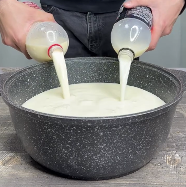 Простіше рецепту не знайдете! Показую, як приготувати справжню моцареллу в домашніх умовах! Потрібно лише 2 л молока і сіль!