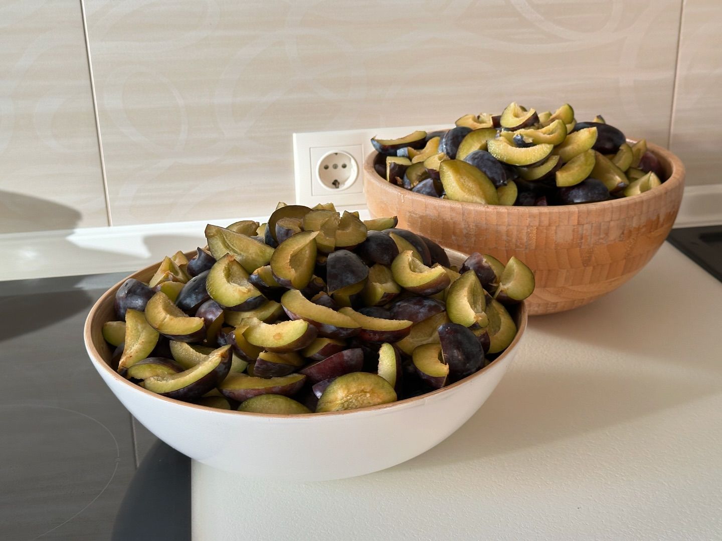 Сливовий компот із м'ятою на зиму - рецепт найпростіший, а смак просто неймовірний