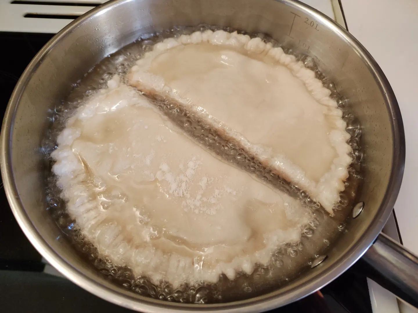 Ідеальні чебуреки від моєї кримської бабусі! Класичний рецепт тіста із соковитою начинкою