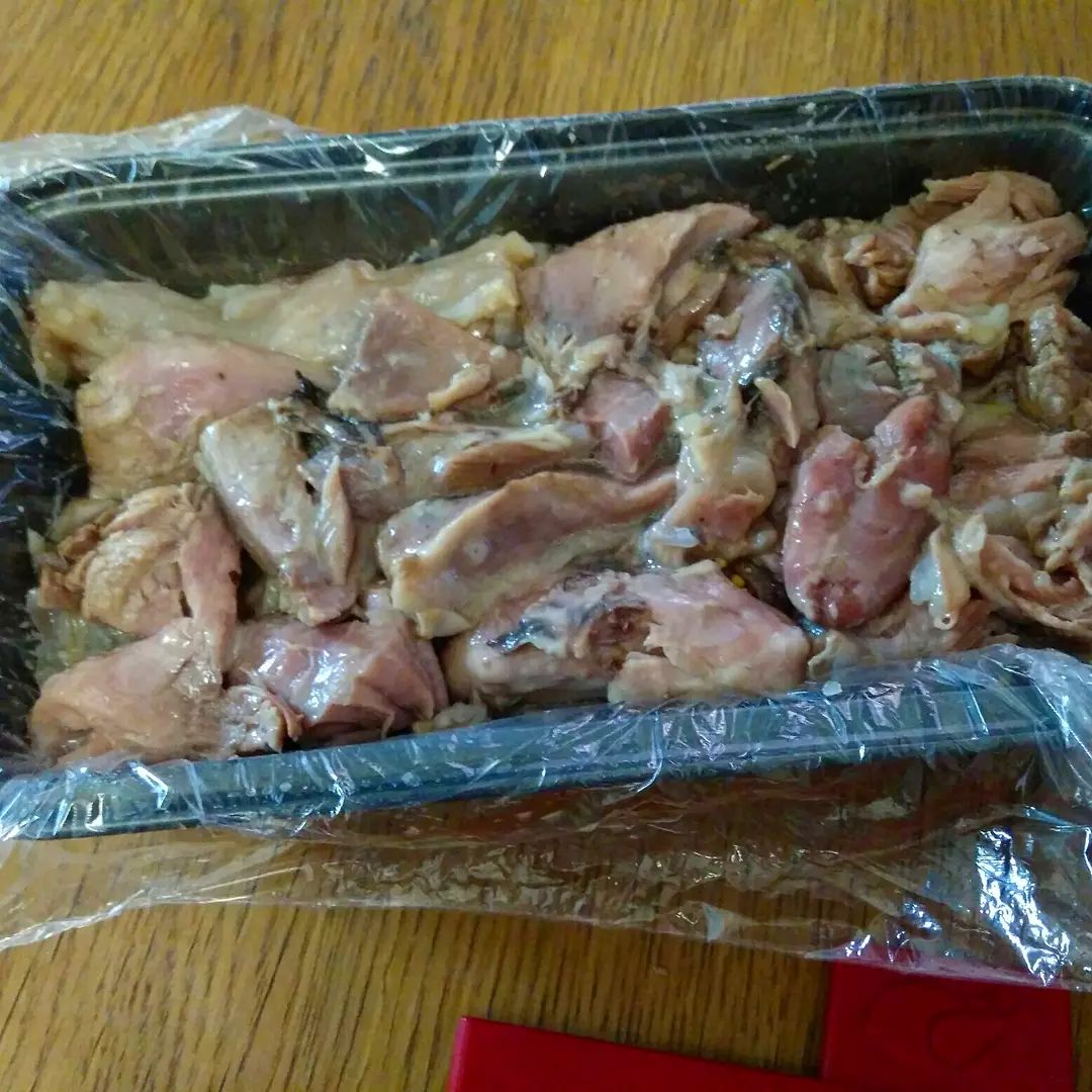 Таку закуску я готую завжди і на свято і в будні! Сальтисон зі свинної рульки - це дуже смачно і готується просто!