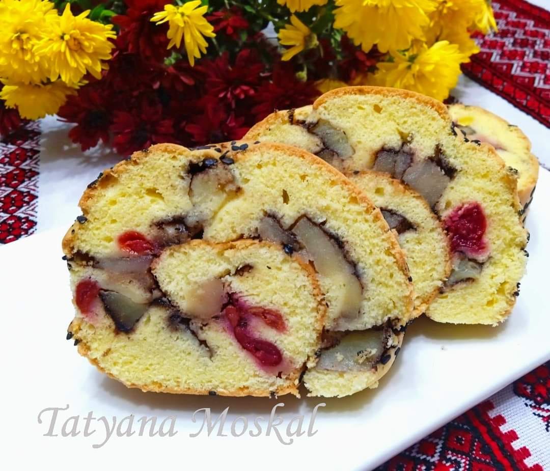 Цей рулет готується дуже швидко, і підійде для тих, хто не любить кремів. Чудовий рецепт від української господині!