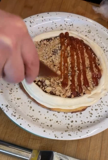 Цей пляцок підкорює з першого шматочка! Найсмачніший торт «Капітан Кукіс» - готується простіше ніж здається!