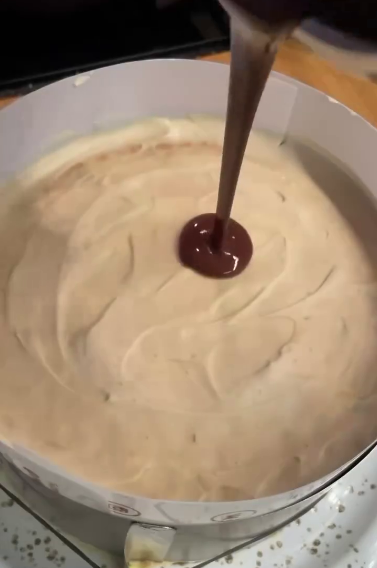 Цей пляцок підкорює з першого шматочка! Найсмачніший торт «Капітан Кукіс» - готується простіше ніж здається!