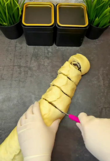 Найсмачніші булочки, які я колись робила! Ніжна здоба, смачна макова начинка та ароматна сирна глазур