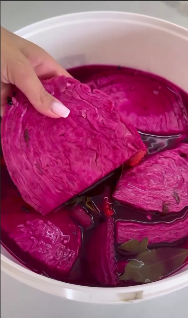 Смачна, хрумка, солона капуста "Пелюстка" БЕЗ оцту! Люблю цю капусту і в маринованому вигляді, але квашена смакує по-особливому!