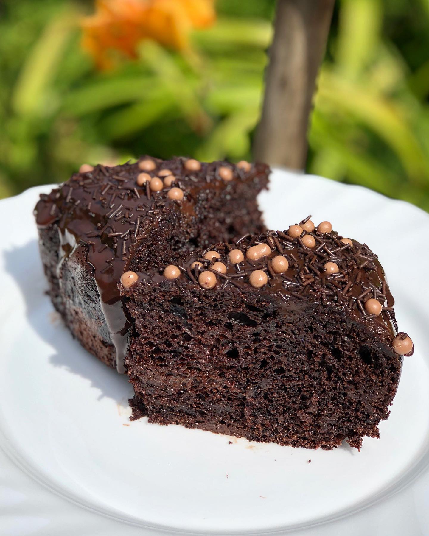 Дуже швидкий, смачний, ніжний, вологий шоколадний торт із доступних продуктів, які завжди є під рукою!