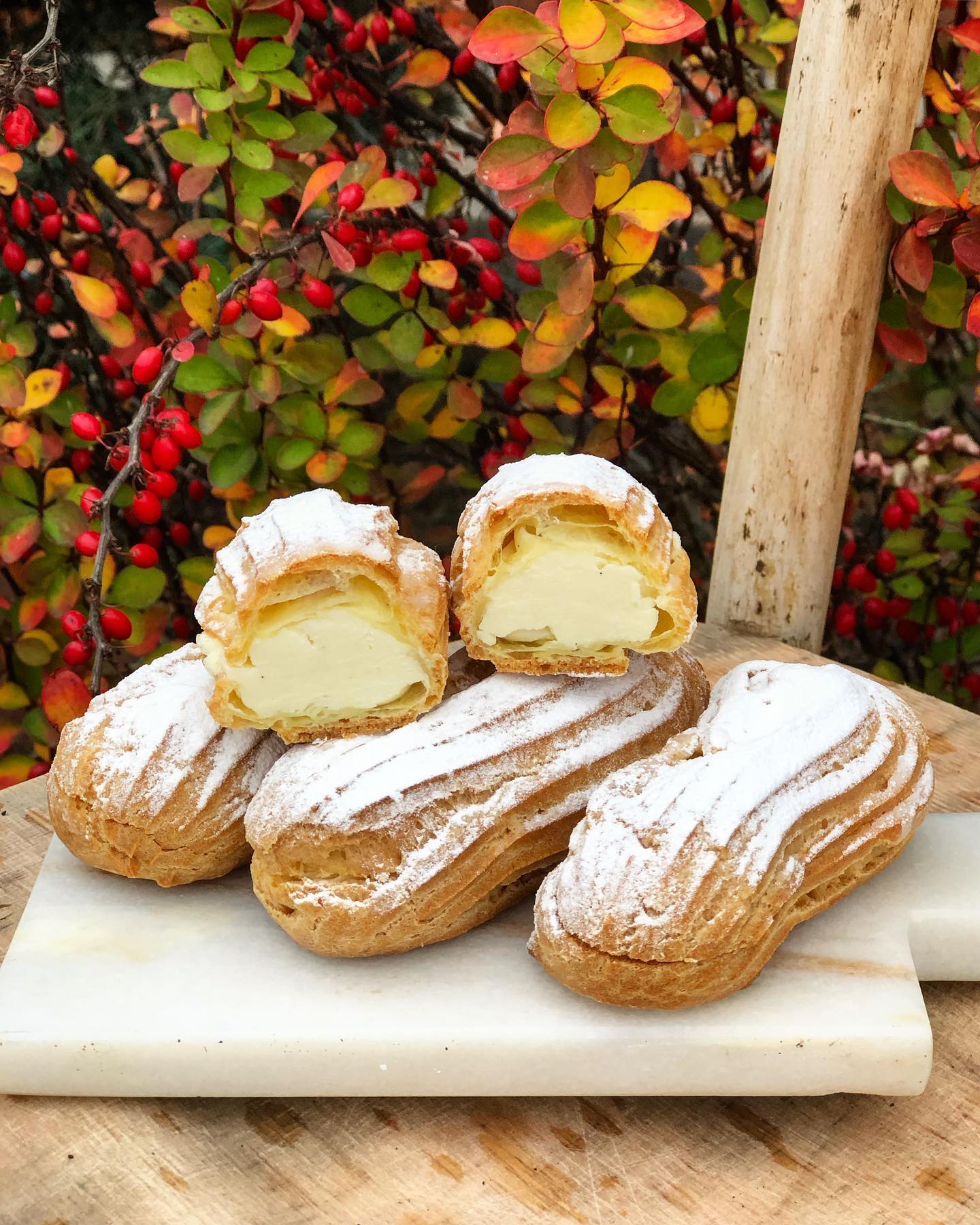 Смачніше моїх еклерів не їла, повірте мені! Ідеальні еклери із найпростішим і найсмачнішим кремом Шарлотт - рецепт, який вийде у кожного і з першого разу!