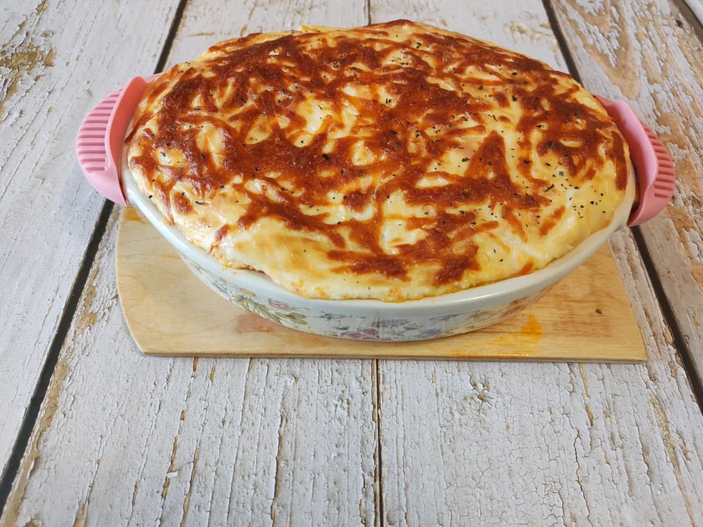 Пастиціо - це грецька лазанья з макаронами. Так смачно, що я готова їсти цю страву вранці, в обід і на вечір