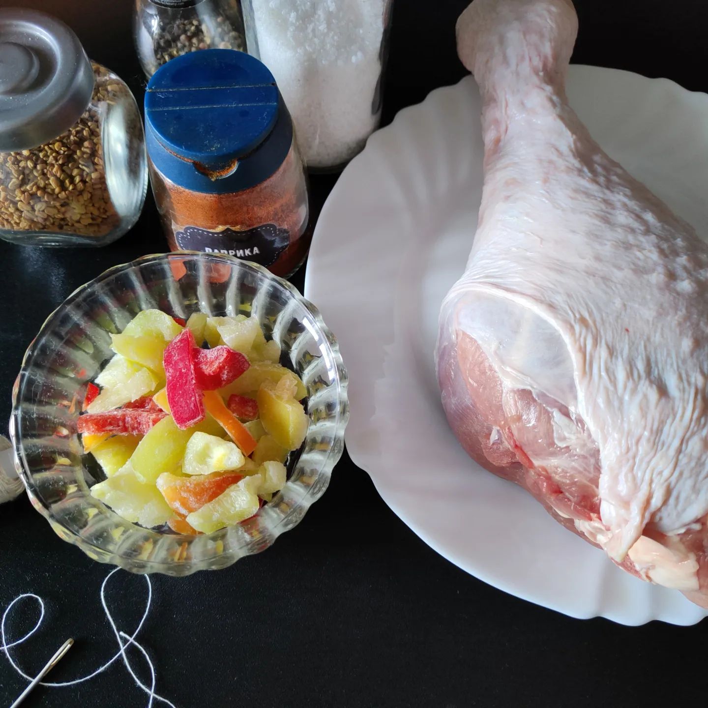 Запечена ковбаса з гомілки індички - це дуже смачно! Готую таку закуску і на святковий стіл і в будні!