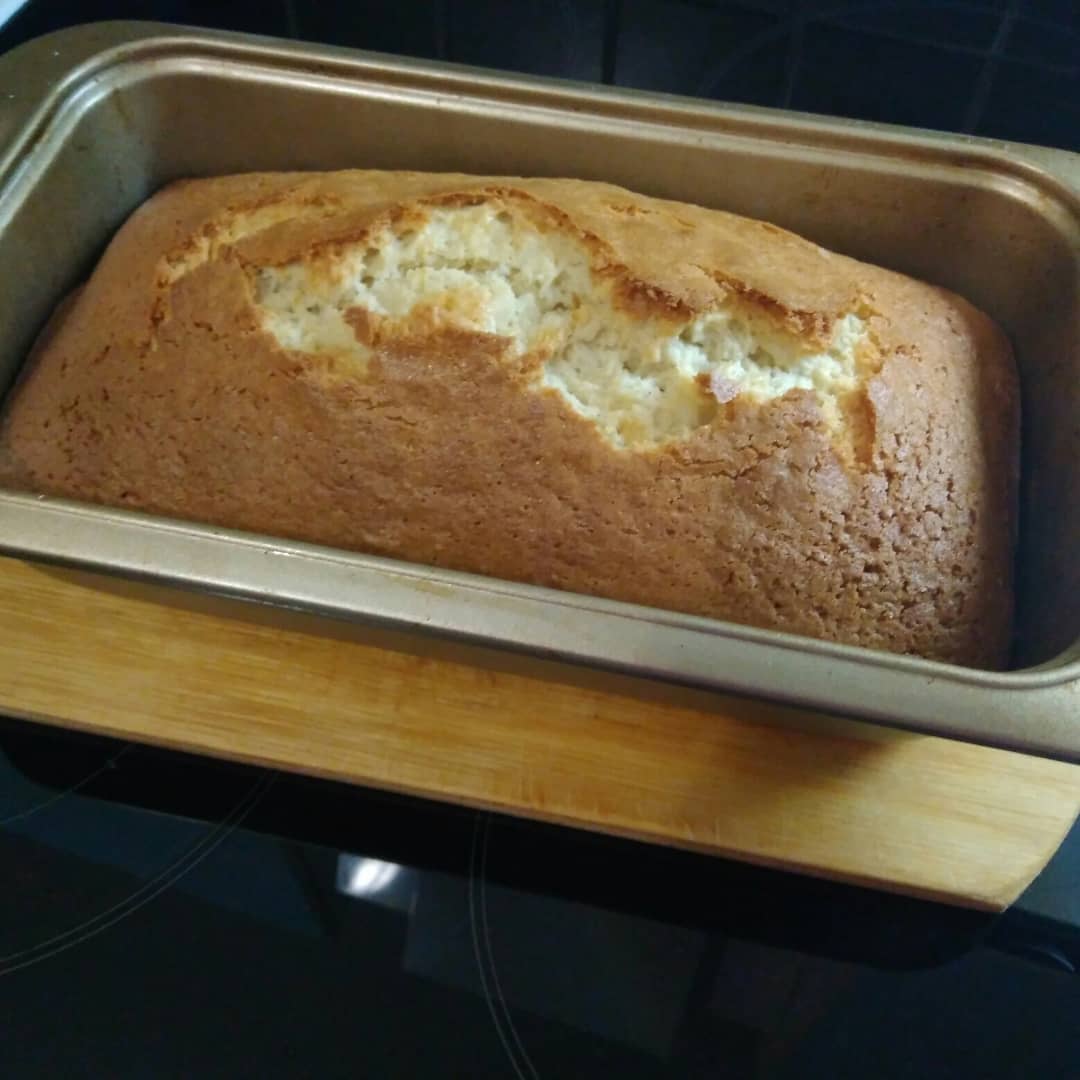 Дуже простий у приготуванні та неймовірно смачний кекс на молоці "Фінський" - рецепт на швидку руку