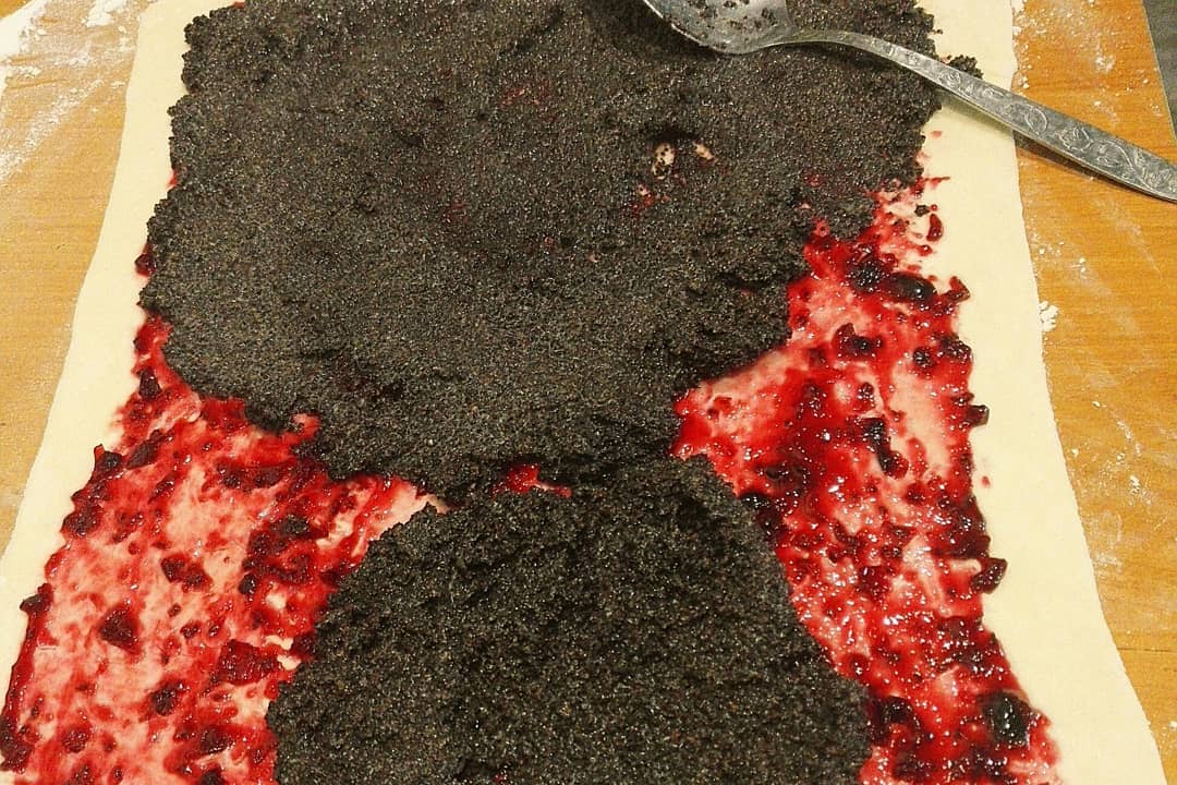 Ви не повірите, але цю смакоту я печу на швидку руку! Равлики з маком у цукровій глазурі