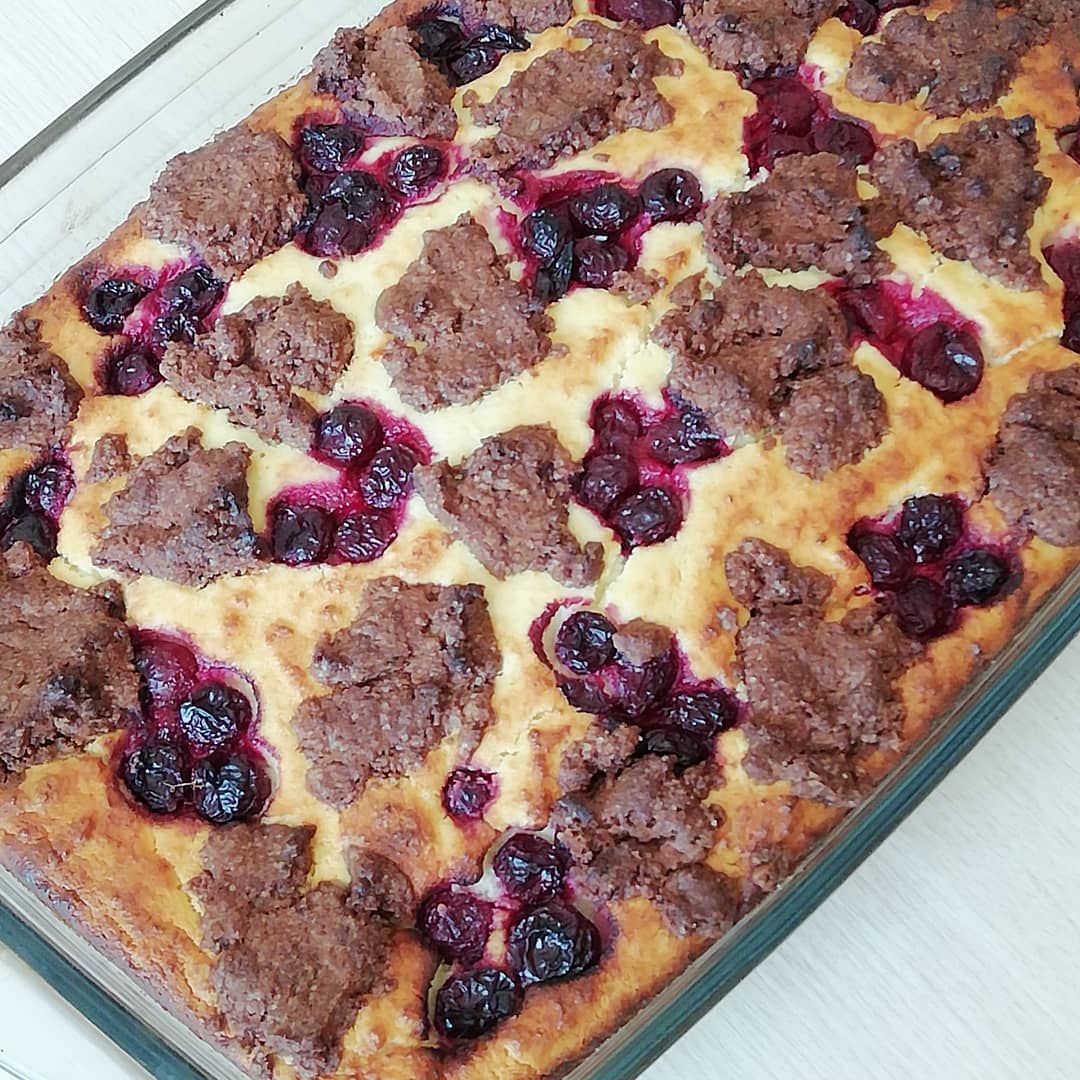 Ви повинні його спробувати! Пиріг-жираф "Вишневі гнізда" - просто нереально смачний, від душі раджу вам його спекти!