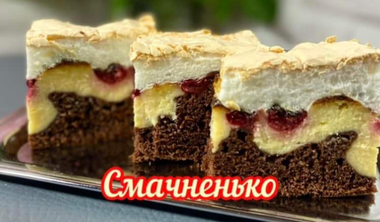 Неймовірно смачний сирний пиріг з вишнями - готуємо за рецептом української господині