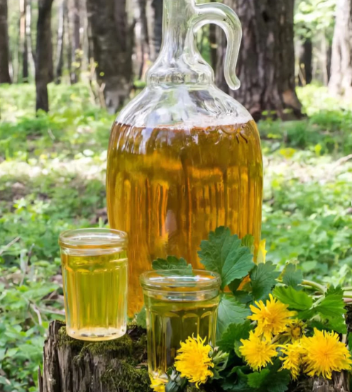 В тому році спробувала і здивувалась! Поки сезон готую знову! Лікер з квітів кульбаби