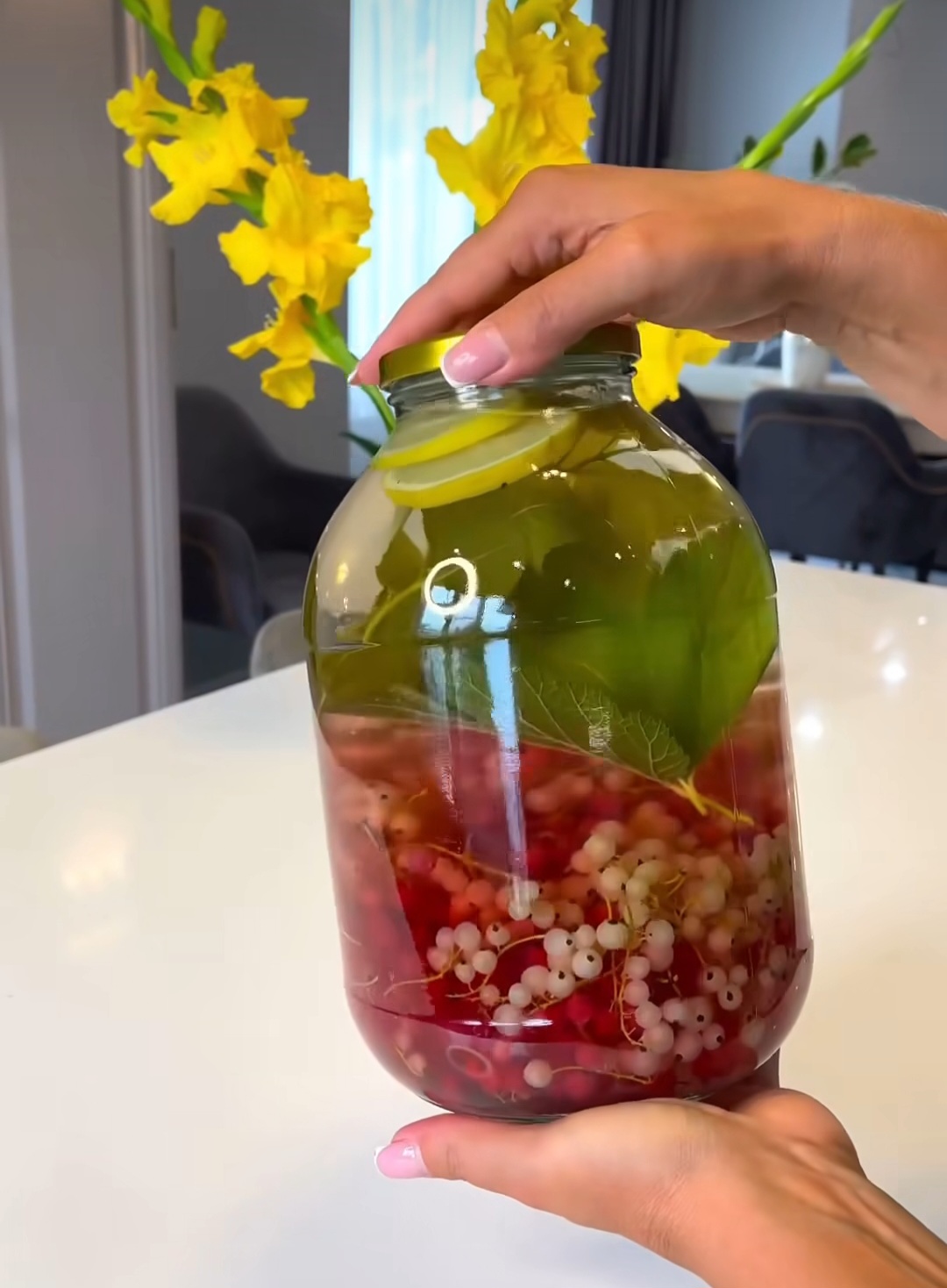 Мохіто з порічок на зиму! Цей компот найулюбленіший у нашій сім'ї, готується дуже просто, а виходить неймовірно смачно!