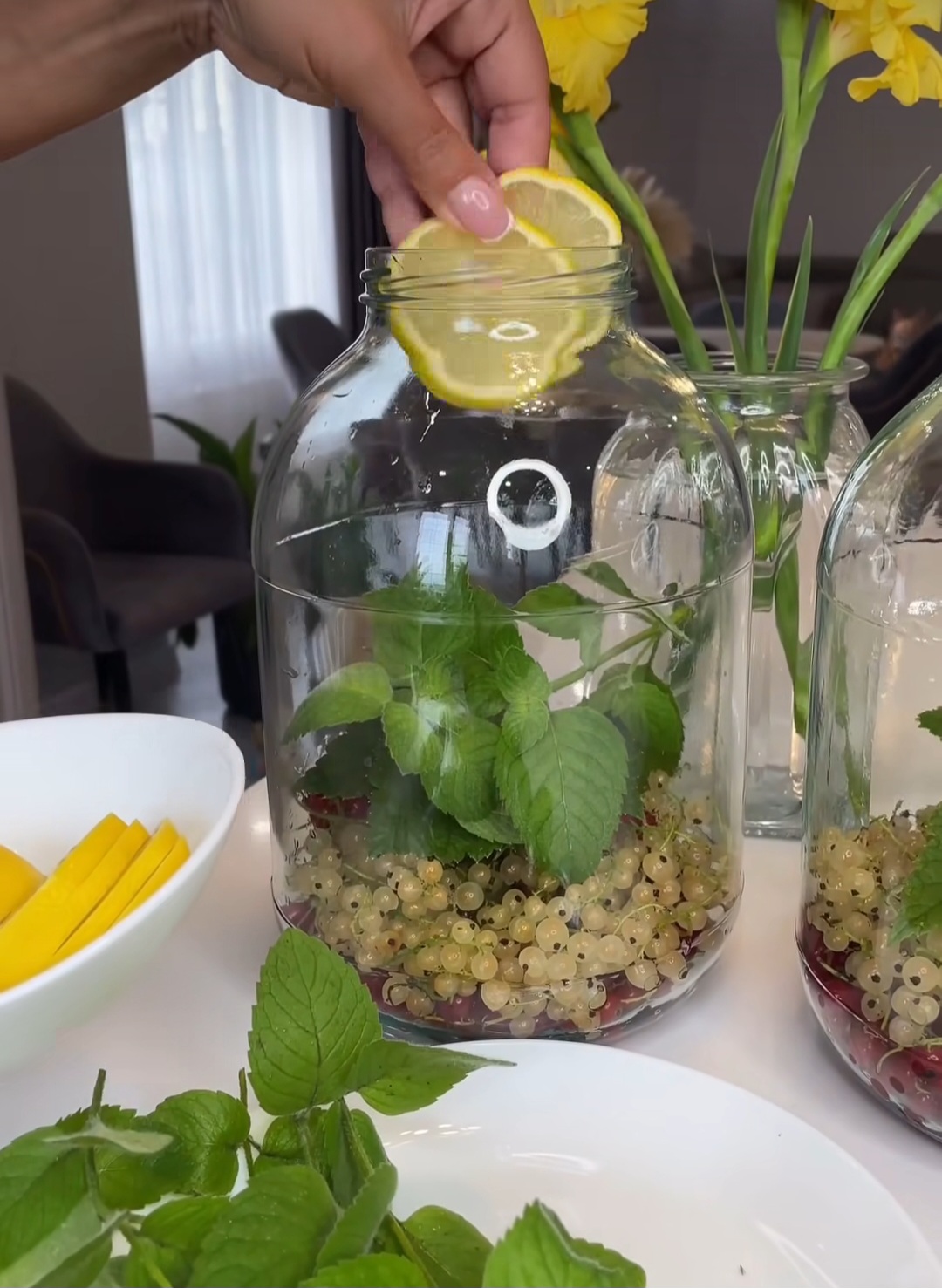 Мохіто з порічок на зиму! Цей компот найулюбленіший у нашій сім'ї, готується дуже просто, а виходить неймовірно смачно!