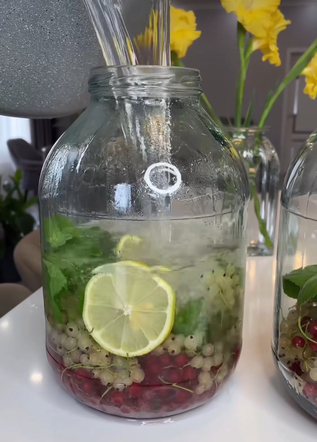 Мохіто з порічок на зиму! Цей компот найулюбленіший у нашій сім'ї, готується дуже просто, а виходить неймовірно смачно!